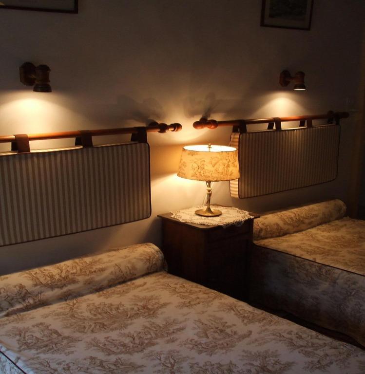 Bed and Breakfast Le Moulin D'Hys La Cropte Zimmer foto